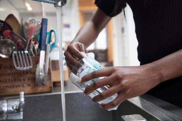Phân loại hóa chất tẩy dầu mỡ thực phẩm